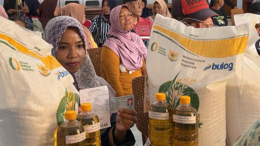 Kalurahan Sendangsari Salurkan Bantuan Beras CPP untuk 1.600 Kepala Keluarga